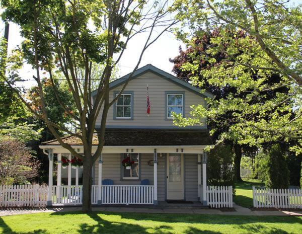 The Olde Angel Inn Niagara-on-the-Lake Екстериор снимка